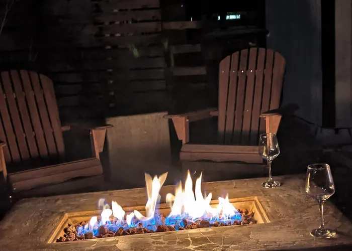 Steps To Coffee & Breweries - Paws & Pines Escape Apartment Flagstaff
